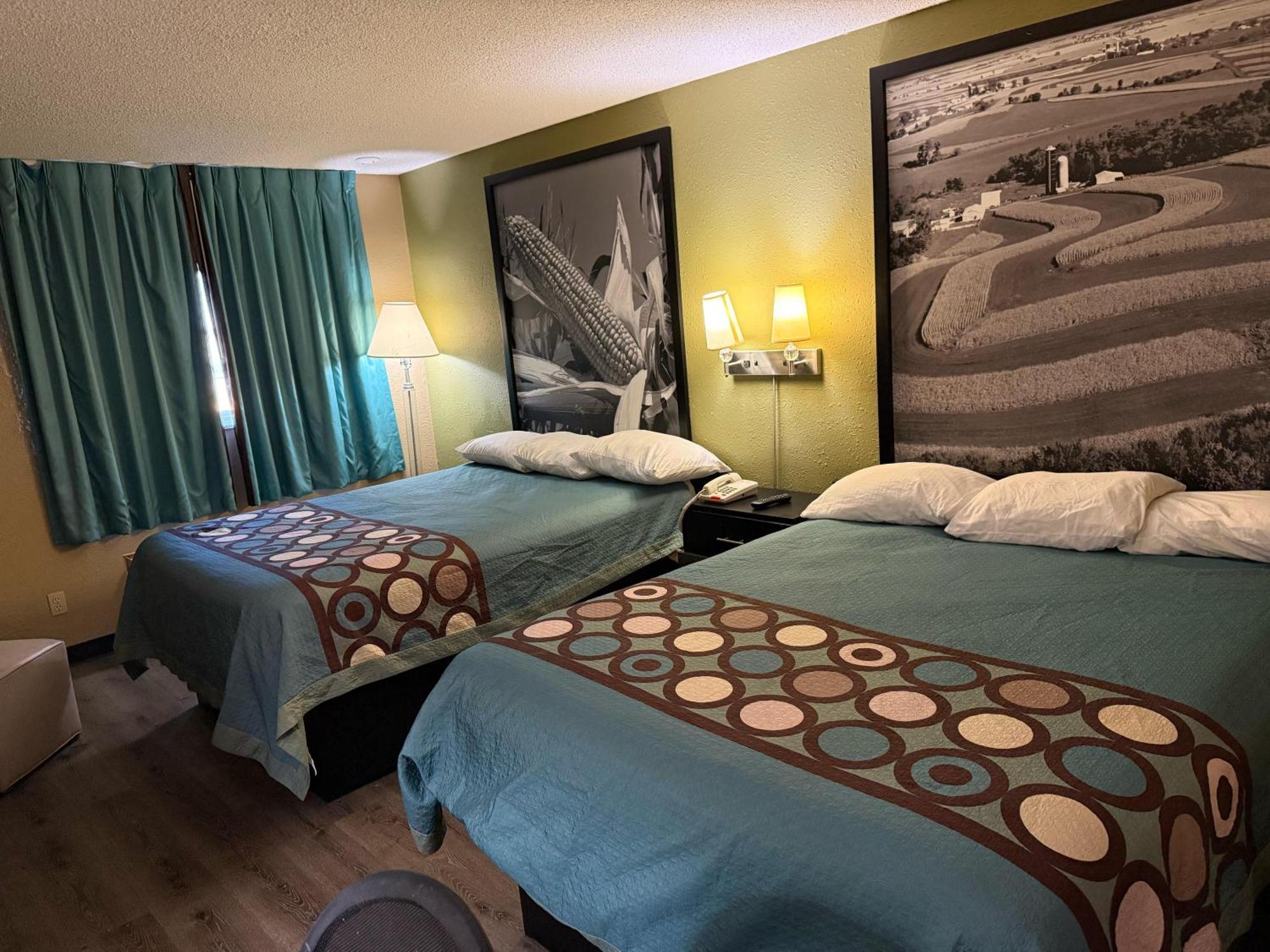 Super 8 By Wyndham Mendota I-39 Hotel Luaran gambar