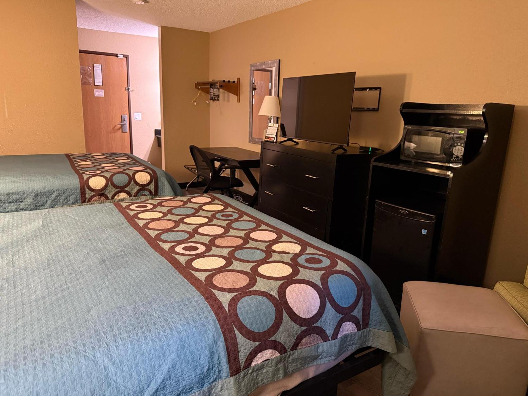 Super 8 By Wyndham Mendota I-39 Hotel Luaran gambar