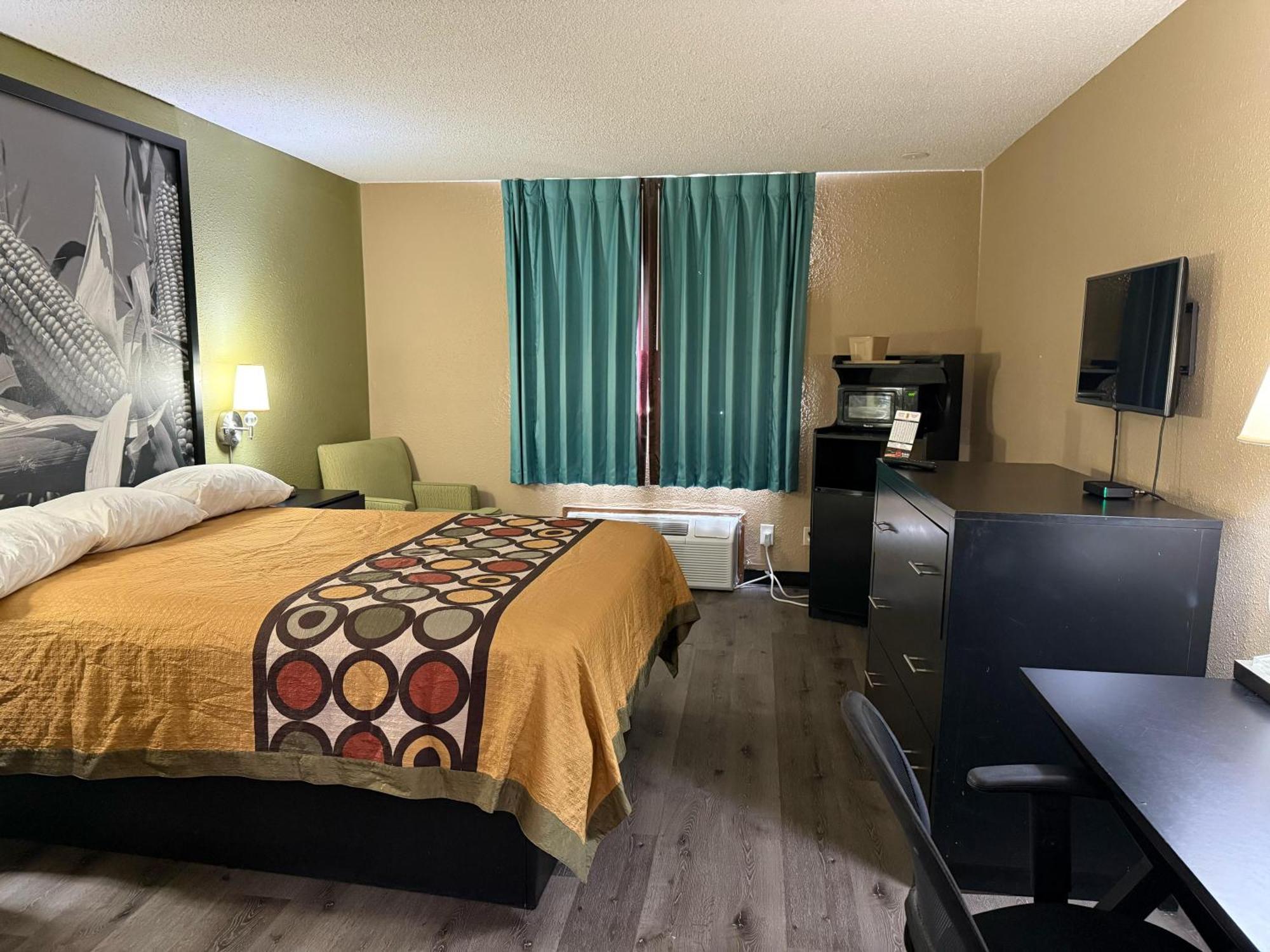 Super 8 By Wyndham Mendota I-39 Hotel Luaran gambar